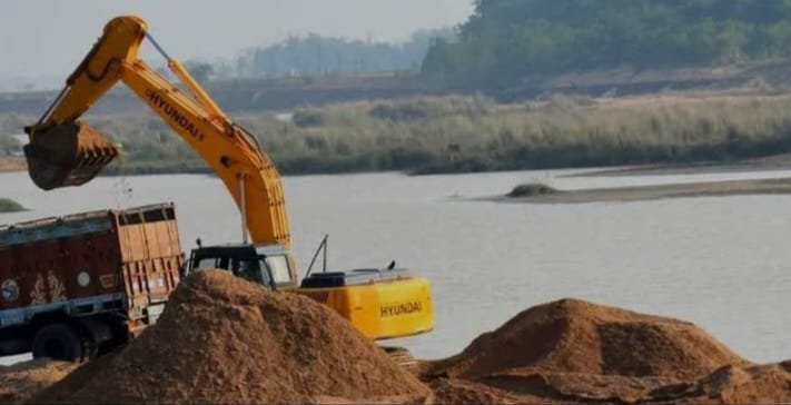 ক্লোজ করা হল কাঁকড়তলা থানার ওসি পূর্ণেন্দুবিকাশ দাসকে